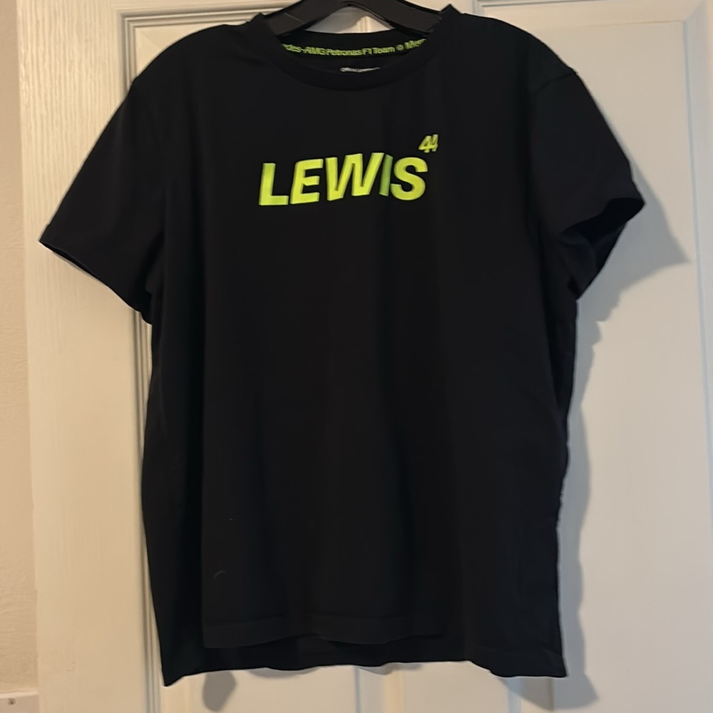 Mercedes AMG F1 Lewis 44 T Shirt Sz YL